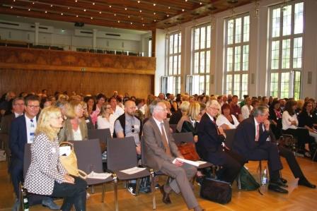 Dokumentation der Auftaktveranstaltung für Schulen im „Pakt für den Nachmittag“ (PfdN) am 15. Juni 2015 in Frankfurt