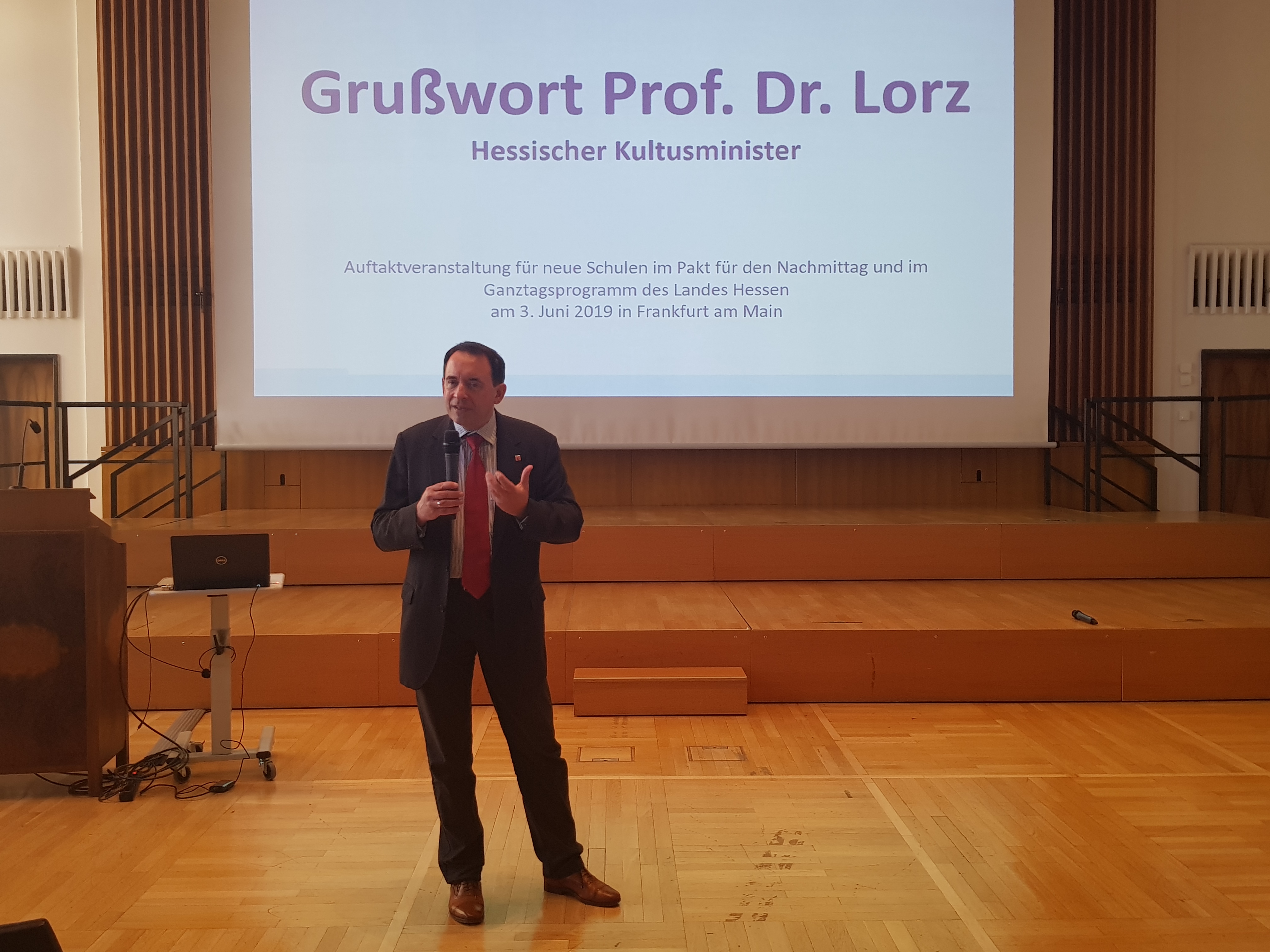 Dokumentation der "Auftaktveranstaltung für neue Schulen im Pakt für den Nachmittag und im Ganztagsprogramm des Landes Hessen" am 03.06.2019 in Frankfurt am Main